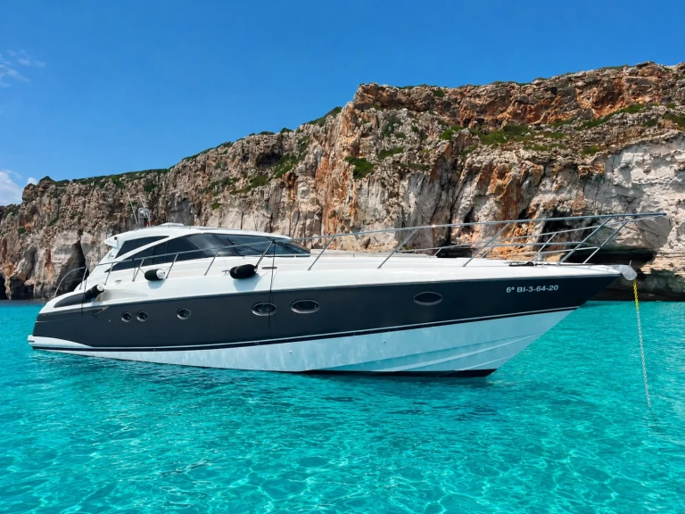 Alquiler de barcos Mahón barato de Princess V58