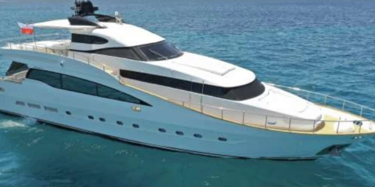 Alquiler de Yate de lujo, con o sin patrón Overmarine S.p.a Roses