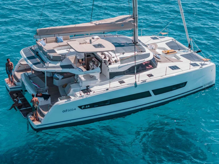 Alquiler de embarcaciones Fountaine Pajot Fountaine Pajot FP 44 Quatuor - 4 + 2 cab. enŠibenik en Samboat