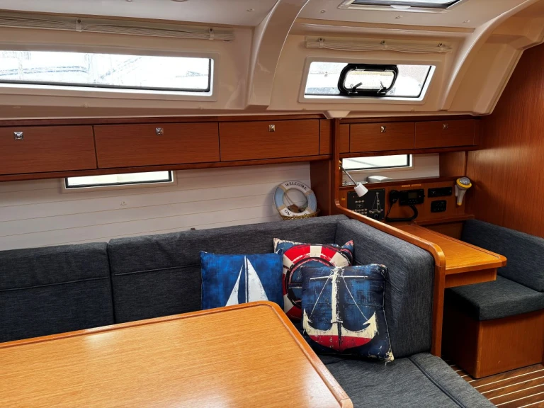 Alquiler de Velero, con o sin patrón Bavaria Lidingö