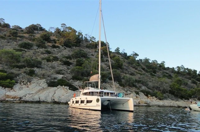Alquiler Catamarán en Álimos - Bali Bali 4.2