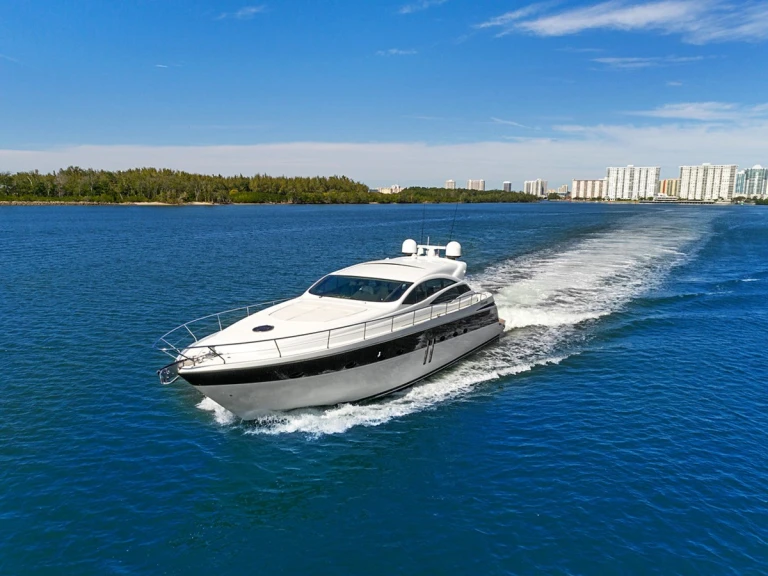 Pershing Pershing 62 de alquiler a Pórto Chéli