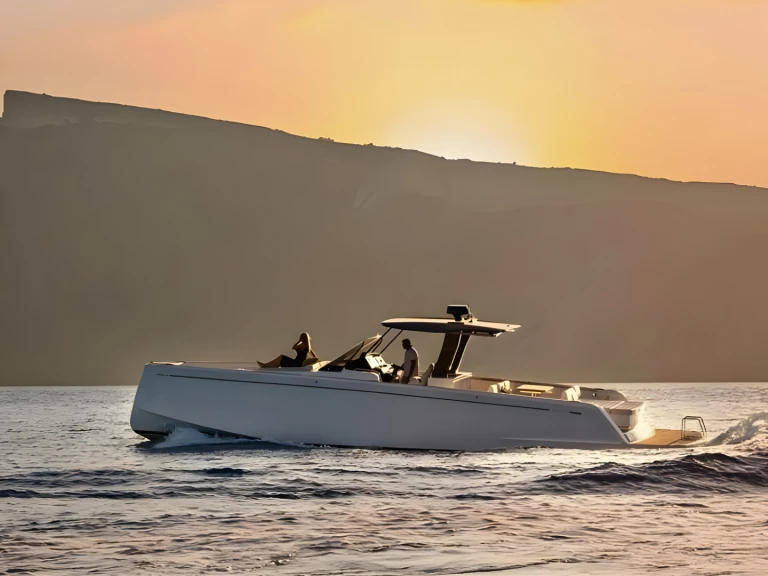 Alquiler Lancha Pardo Yachts con o sin  título de navegación