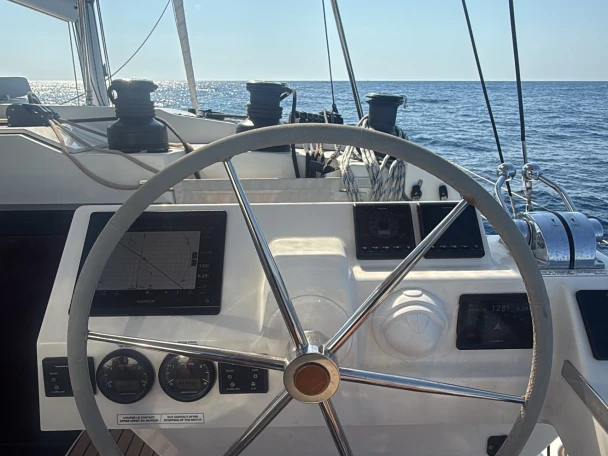 Alquiler de barcos Cannes barato de Aura 51