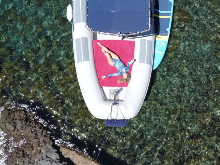 Alquiler de embarcaciones Bwa Bwa 750 enPonza en Samboat