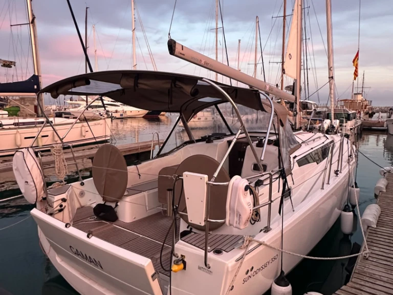 Alquiler de Jeanneau Sun oddysey 350 en Marina deportiva de Menorca