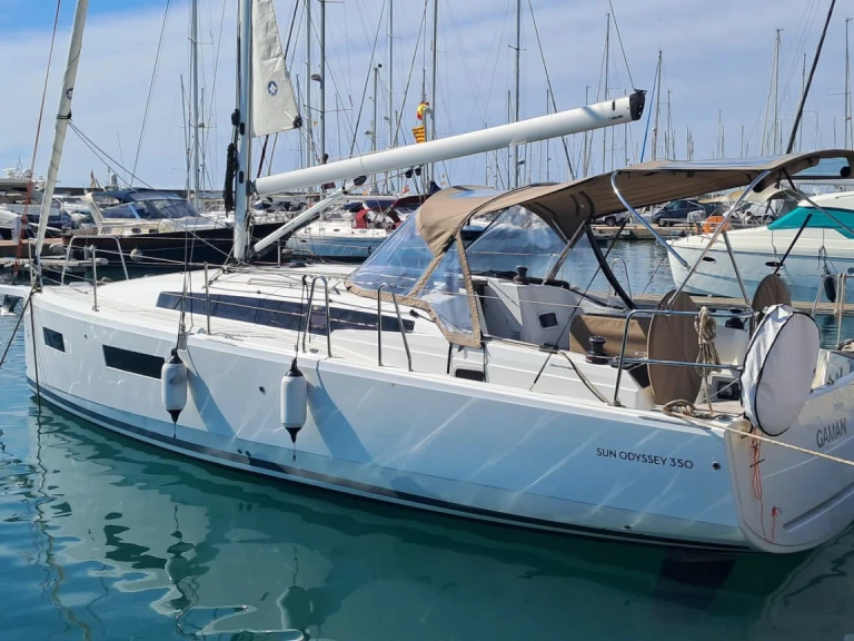 Alquiler de Velero, con o sin patrón Jeanneau Marina deportiva de Menorca