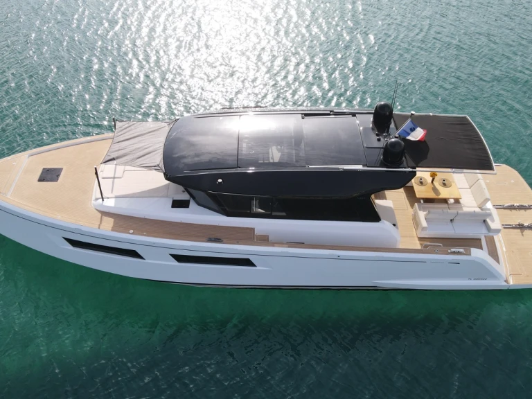 Alquiler de Yate de lujo, con o sin patrón Pardo Yachts Baie de Bandol