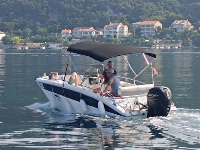 Alquiler de Orizzonti Calipso 20 en Supetarska Draga