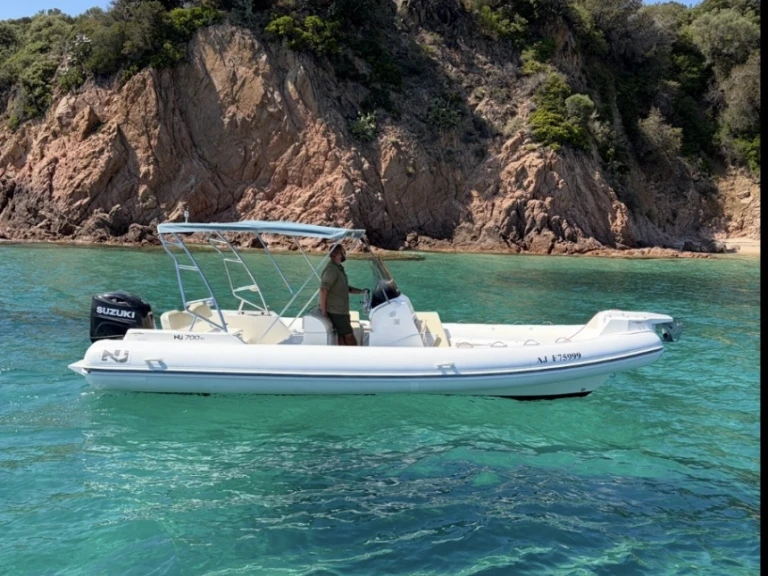 Alquiler de embarcaciones Nuova Jolly NJ 700 XL enPropriano en Samboat