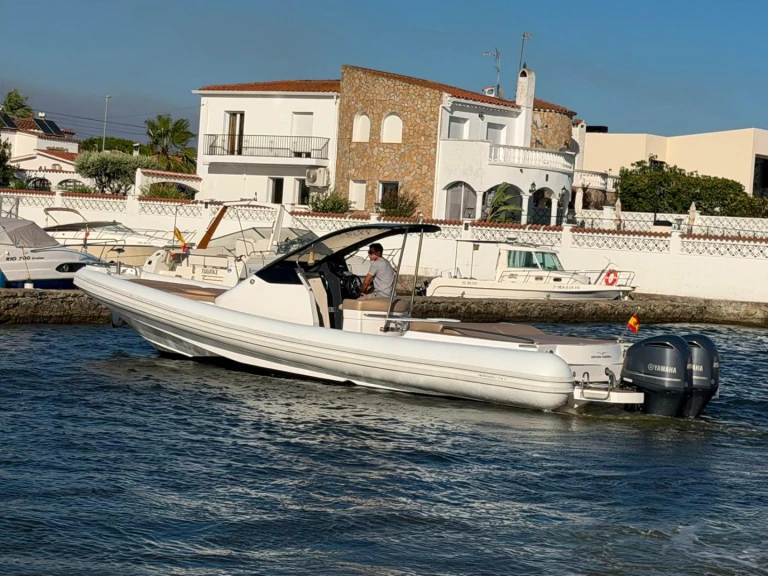 Alquiler de Magazzu MX 11 en Empuriabrava