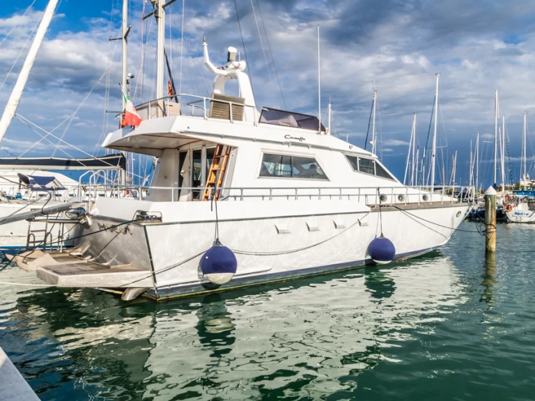 Camuffo C52 de alquiler a Marina di Pisa
