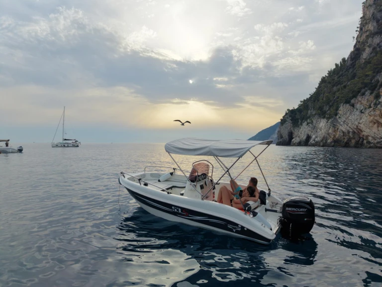 Alquiler de embarcaciones Trimarchi Trimarchi 53 S Enica enLa Spezia en Samboat