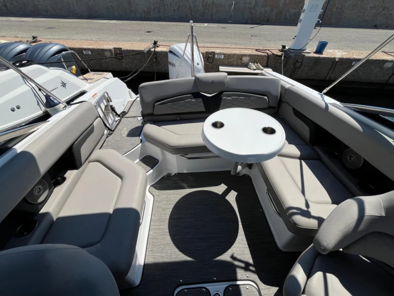 Alquiler Cogolin - Four Winns HD5 en SamBoat