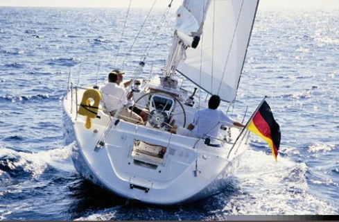 Alquiler de barcos Ávdira barato de Bavaria 38