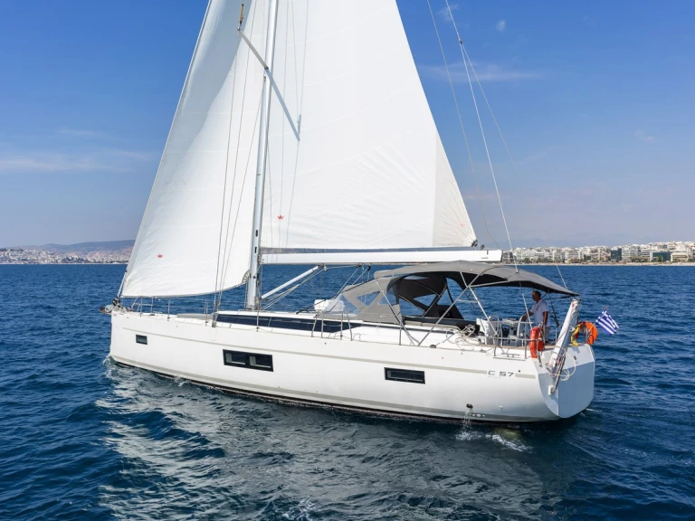 Bavaria Bavaria C57 de alquiler a Álimos