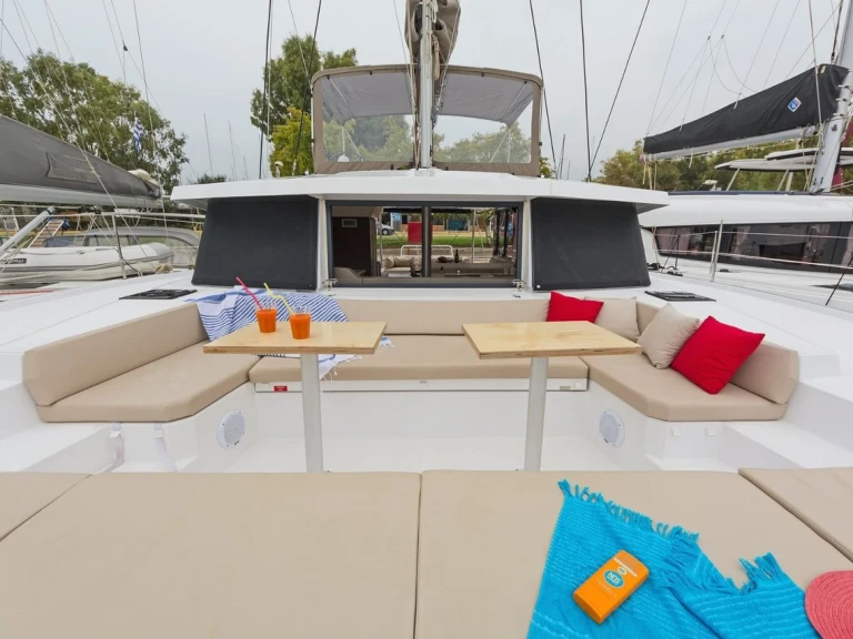 Alquiler Catamarán Bali con o sin  título de navegación