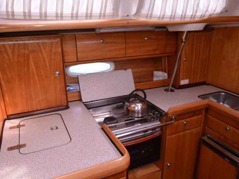 Alquiler de barcos Ávdira barato de Cruiser 46