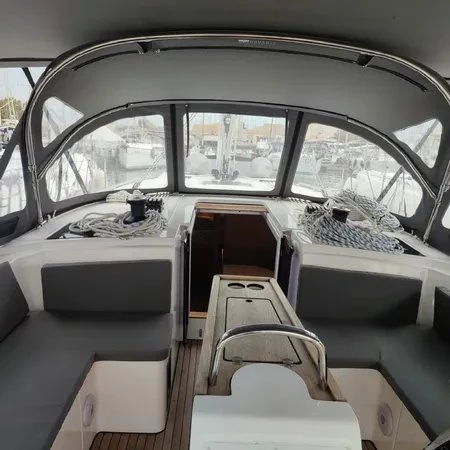Alquiler de Bavaria Bavaria C42 en Lefkáda