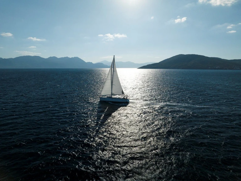 Alquiler de Bavaria Cruiser 46 en Gouviá