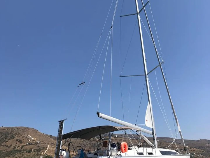 Bavaria Cruiser 51 de alquiler a Álimos