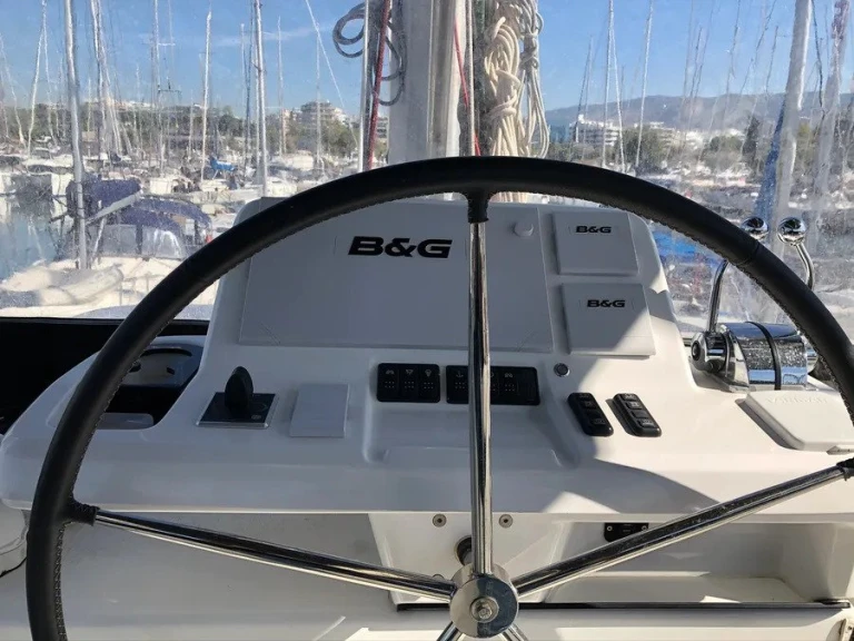 Lagoon Lagoon 50 de alquiler a Álimos