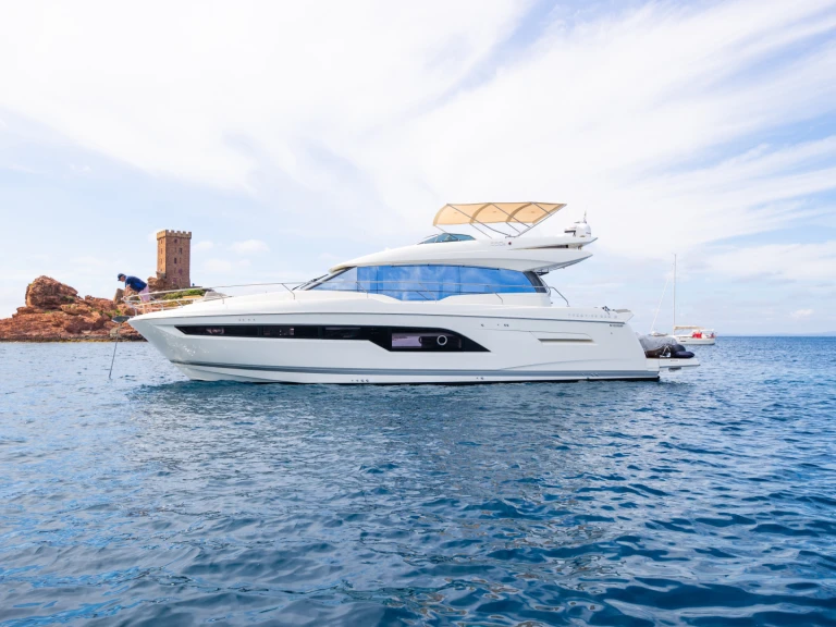 Alquiler de Prestige 630s en Cannes