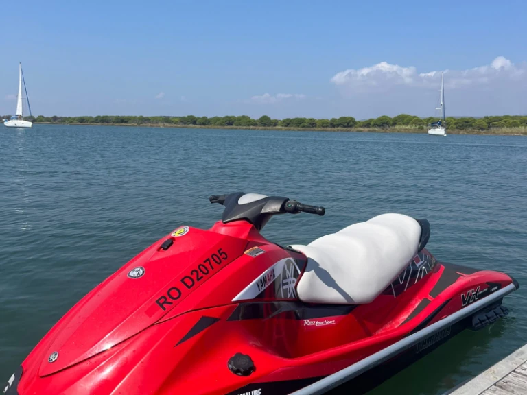 Alquiler Moto de agua Yamaha con o sin  título de navegación