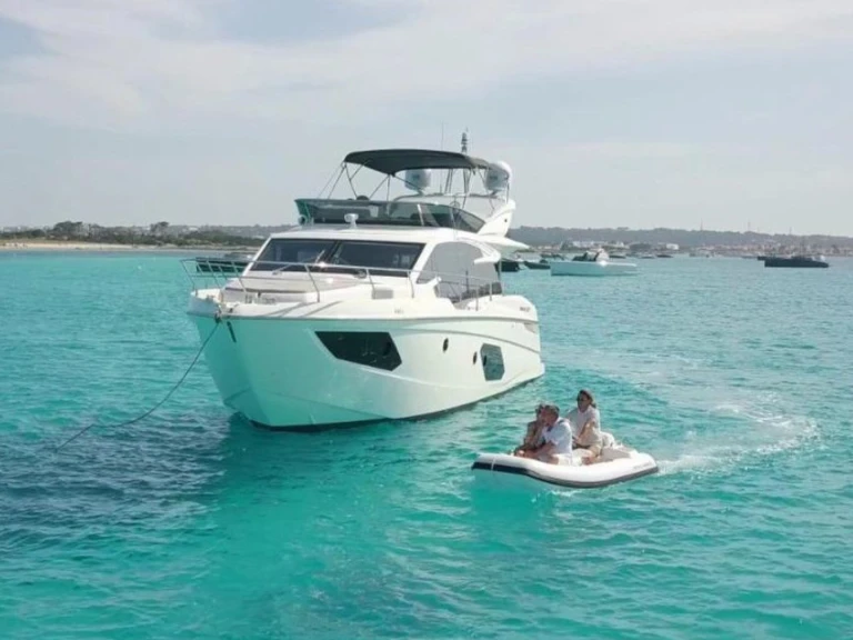 Alquiler Lancha Absolute Yachts con o sin  título de navegación