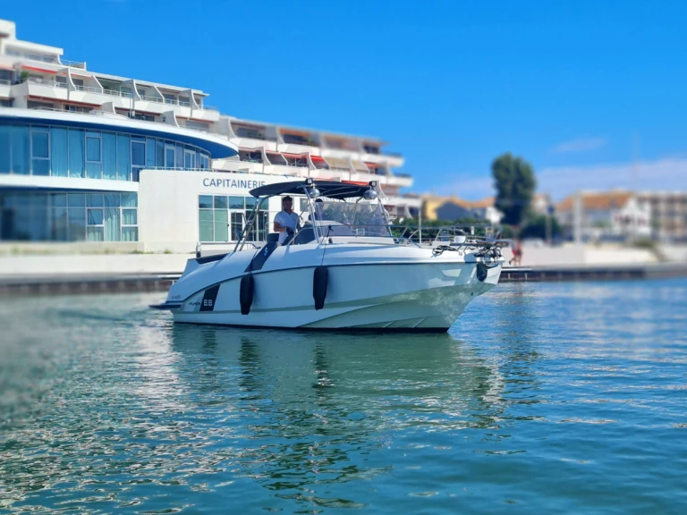 Alquiler de Bénéteau Flyer 8.8 SUNdeck en Saint-Raphaël