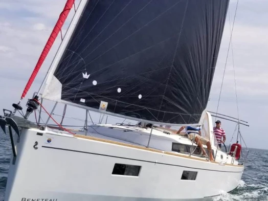 Bénéteau Oceanis 38.1 de alquiler a Les Sables-d'Olonne