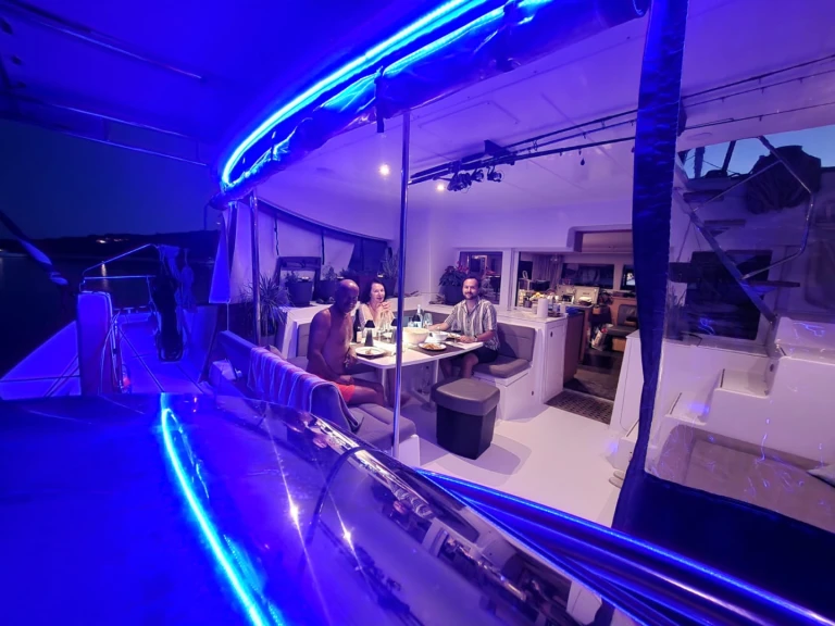 Alquiler de Lagoon Lagoon 450 Sport Top en Ajaccio