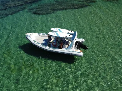 Astec day cruiser 800 de alquiler a Fornells