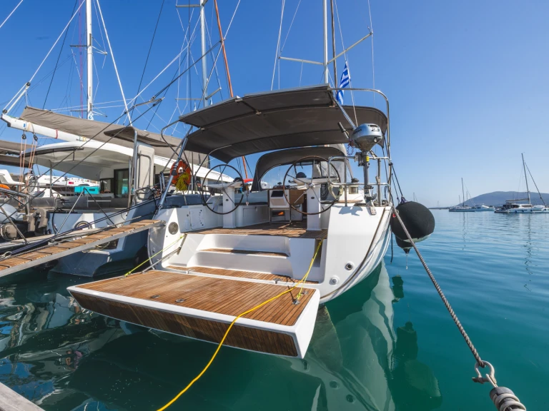 Velero para alquilar Ligia al mejor precio