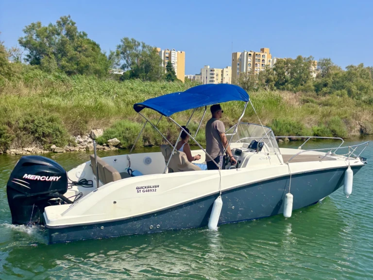 Alquiler de Quicksilver Activ 675 Sundeck en Carnon-Plage