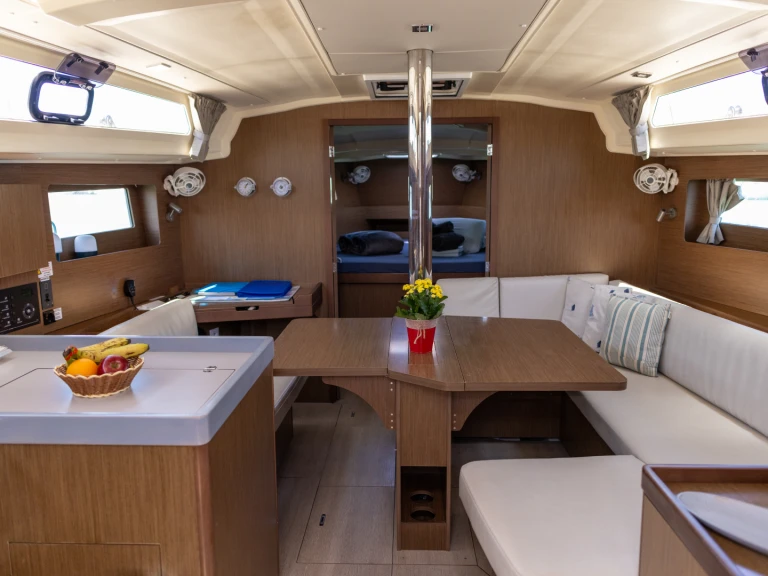 Alquiler de embarcaciones Bénéteau Oceanis 41.1 Performance enPort de Pollença en Samboat