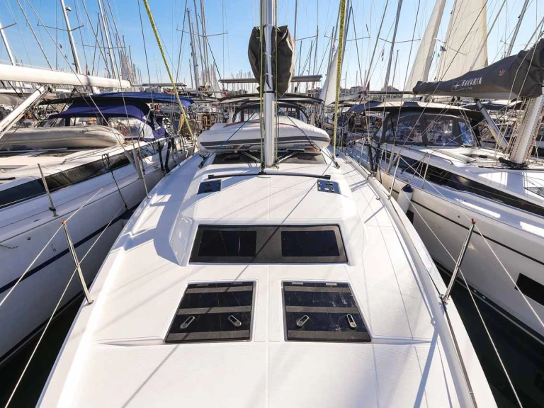 Alquiler de Velero, con o sin patrón Dufour Trogir