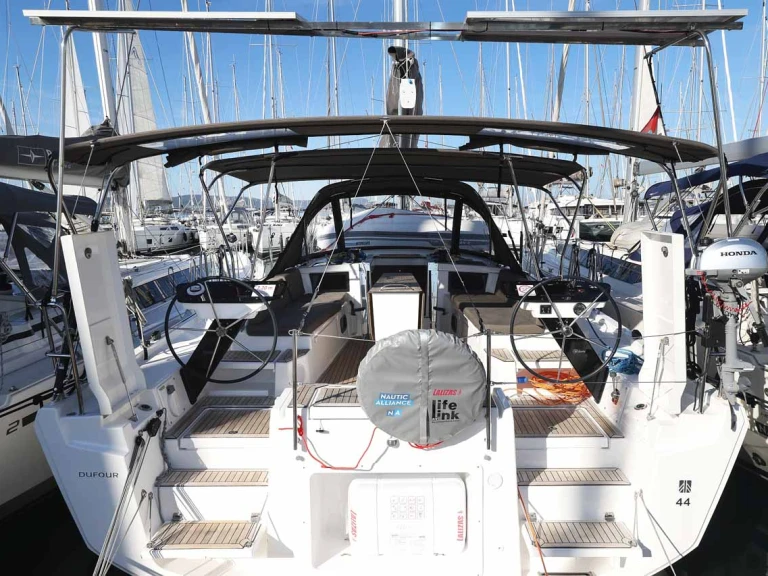 Velero para alquilar Trogir al mejor precio