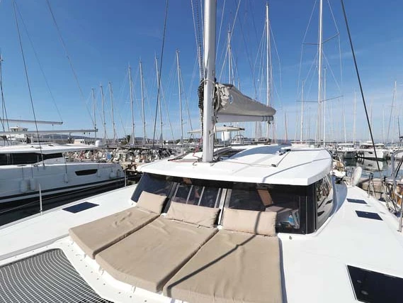 Alquiler de embarcaciones Fountaine Pajot Lucia 40 enTrogir en Samboat