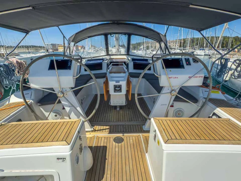 Alquiler de embarcaciones Hanse Hanse 455 enPula en Samboat