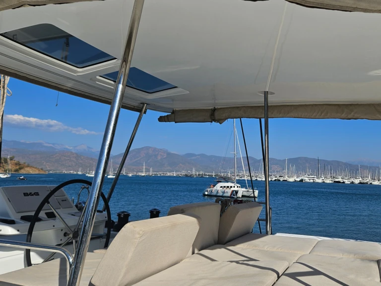 Alquiler de barcos Fethiye barato de Lagoon 50