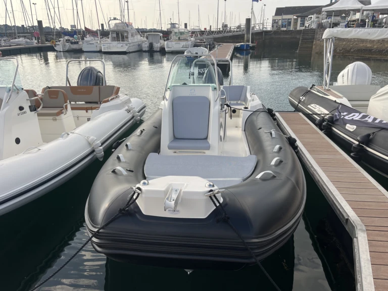 Alquiler de Zodiac Medline 6.8 en La Trinité-sur-Mer