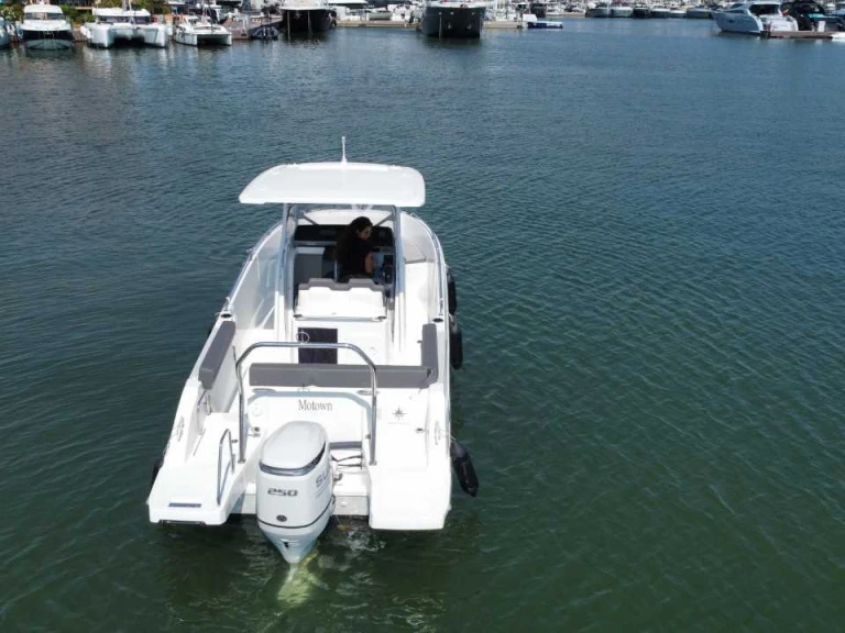 Alquiler Port Cogolin - Jeanneau Cap Camarat 7.5 CC en SamBoat
