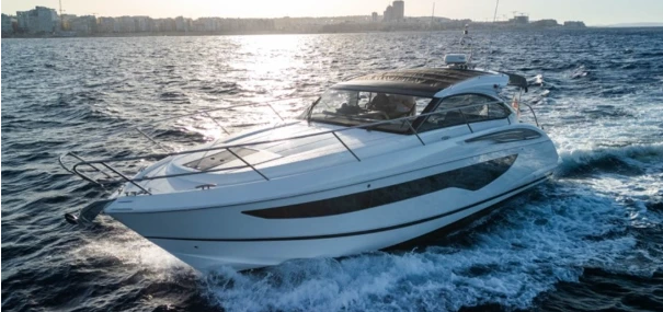 Alquiler de embarcaciones Princess V40 enPort de Sitges Aiguadolç en Samboat