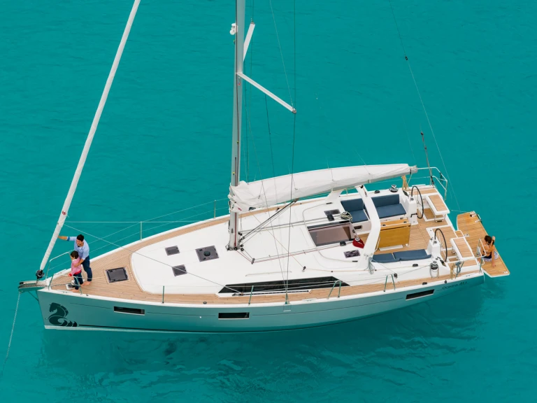 Velero para alquilar Port Vauban al mejor precio