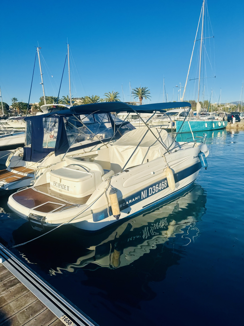 Alquiler de barcos Saint-Laurent-du-Var barato de Rio 750 Cruiser