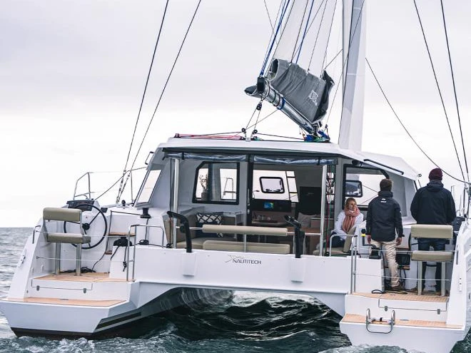 Alquiler de embarcaciones Nautitech Nautitech 40 Open  enPort-Saint-Louis-du-Rhône en Samboat