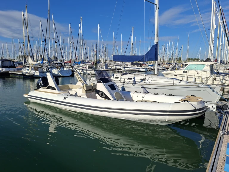 Alquiler de embarcaciones Tiger Topline 950 enSainte-Maxime en Samboat