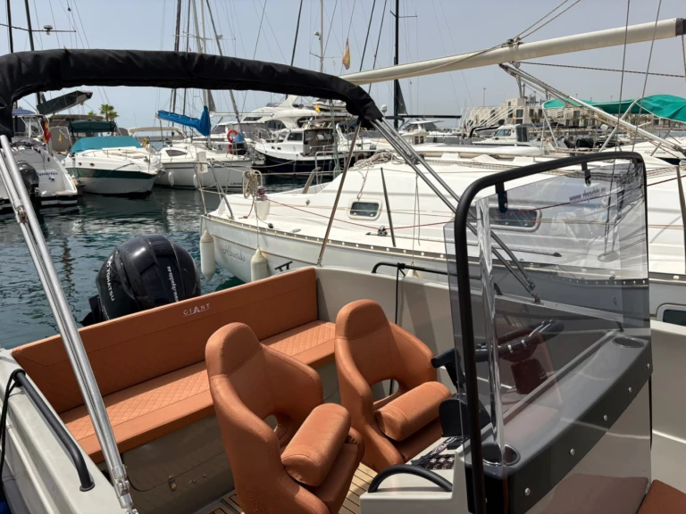 Alquiler Puerto de Alicante - Giant 600 SPORT en SamBoat