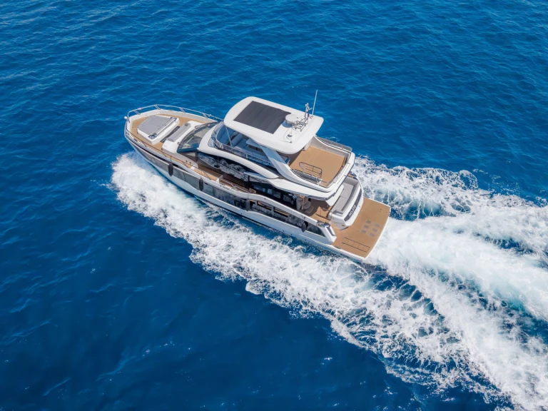 Gaelon 560 fly de alquiler a Saint-Raphaël